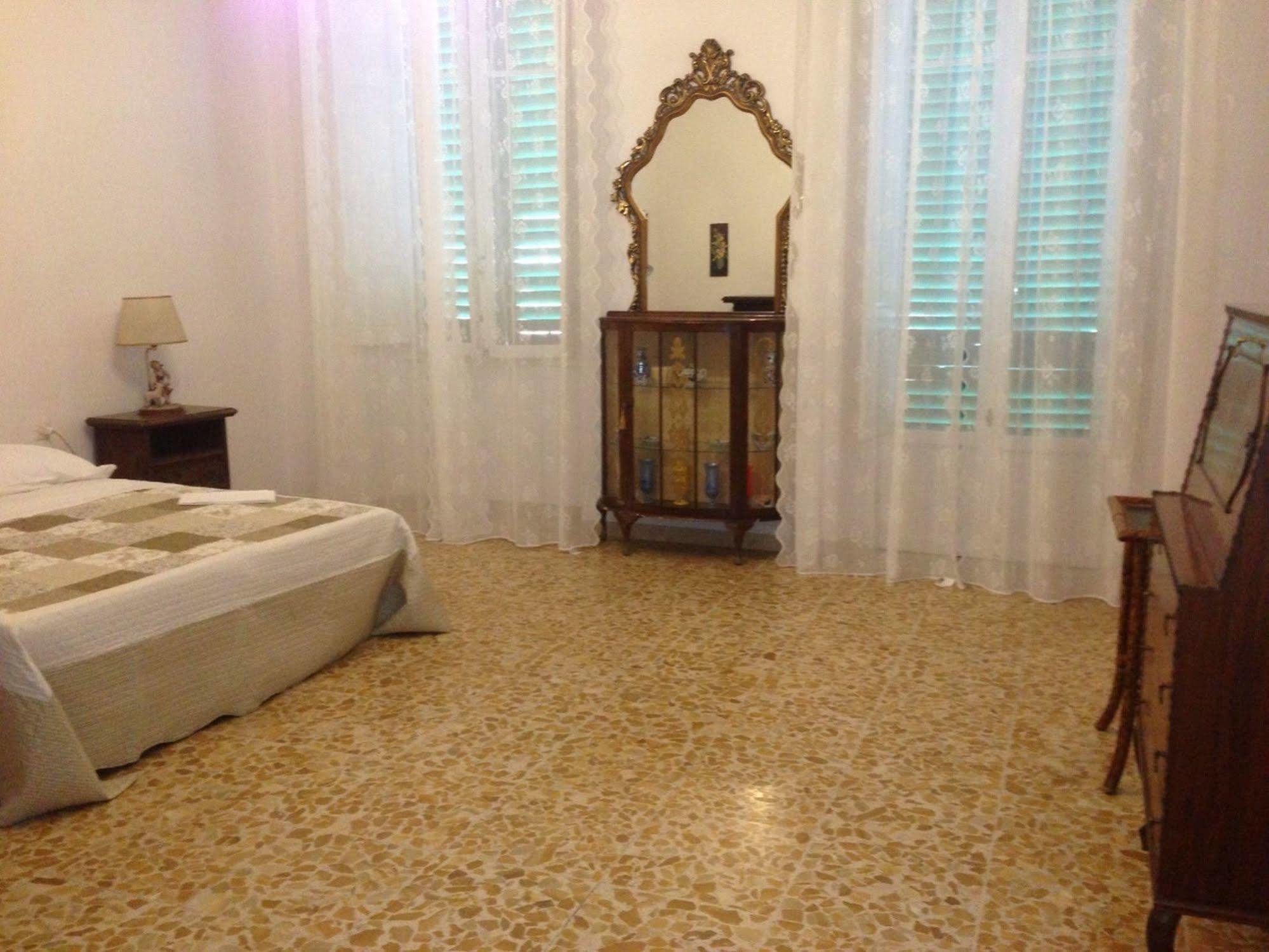 Alex Home Флоренция Екстериор снимка
